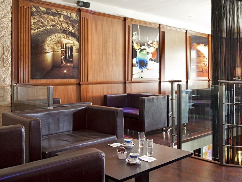 Business Hotel 3*